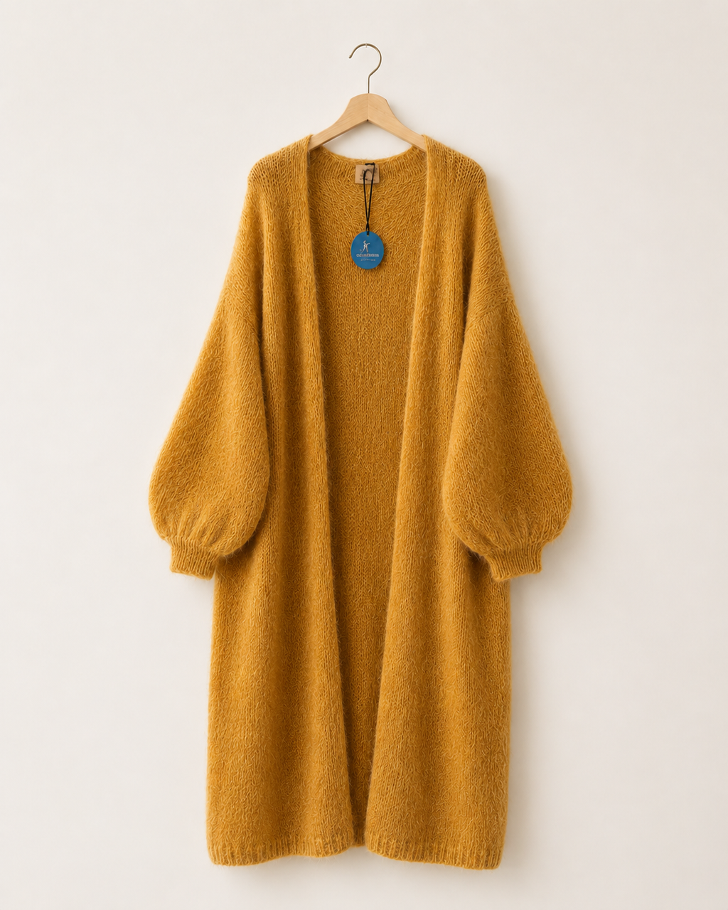 Charlotte Mohairkofta – camel